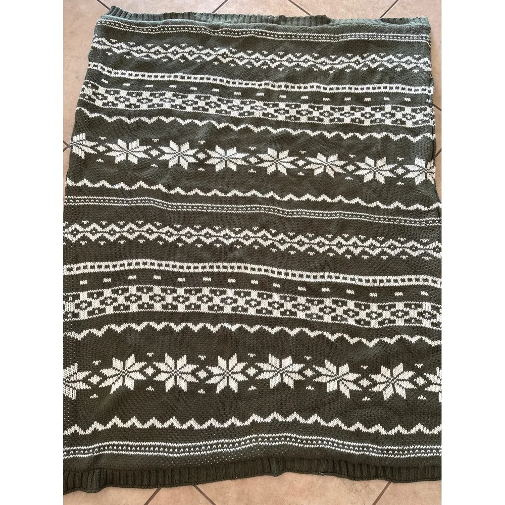 Pottery Barn Fair Isle Snowflake Knit Sherpa Throw Blanket Olive Green 58x44